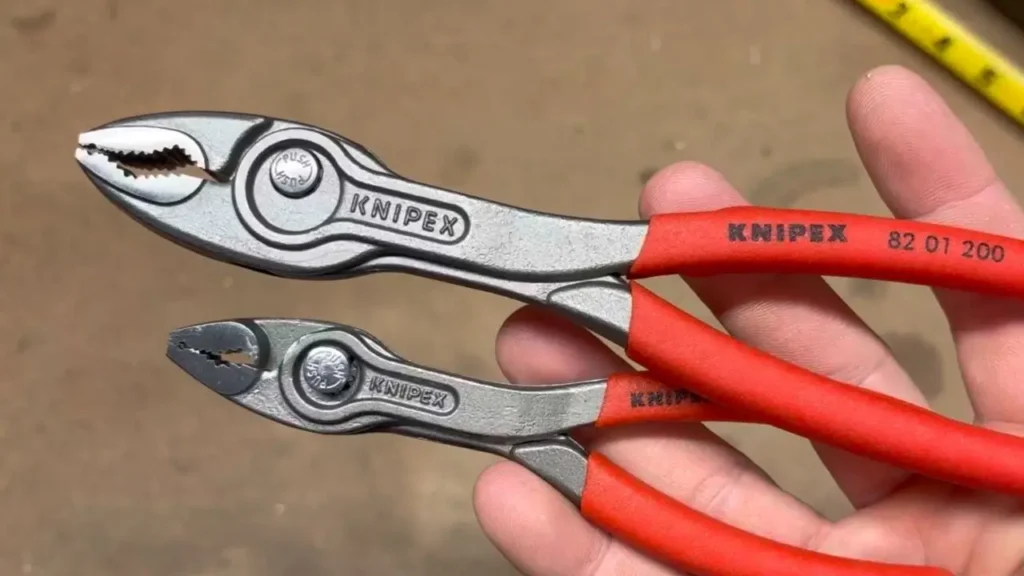 A side-by-side size comparison of the two Knipex TwinGrip models to show the difference in length and jaw size.