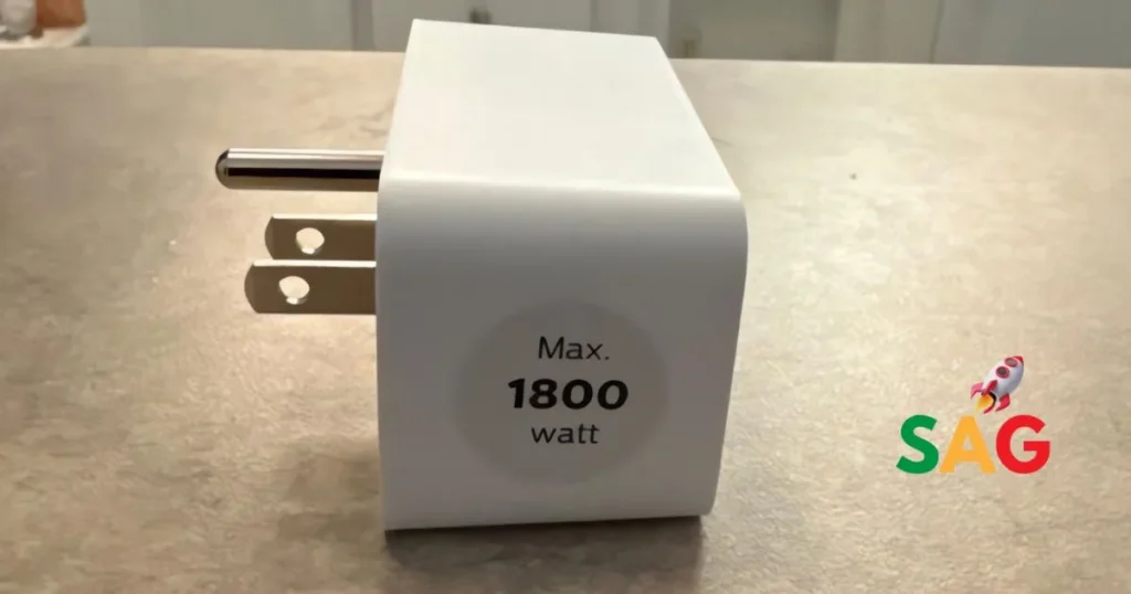 Side view of the Philips Hue Smart Plug clearly displaying its maximum power rating of 1800 watts.