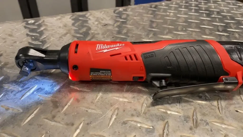 Milwaukee M12 Ratchet with LED light on