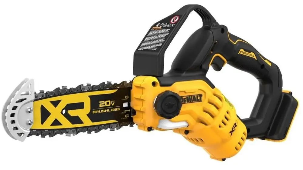 DEWALT 20V chainsaw review by Smart AI Gears, showing the DCCS623B 8-inch model with a brushless motor.