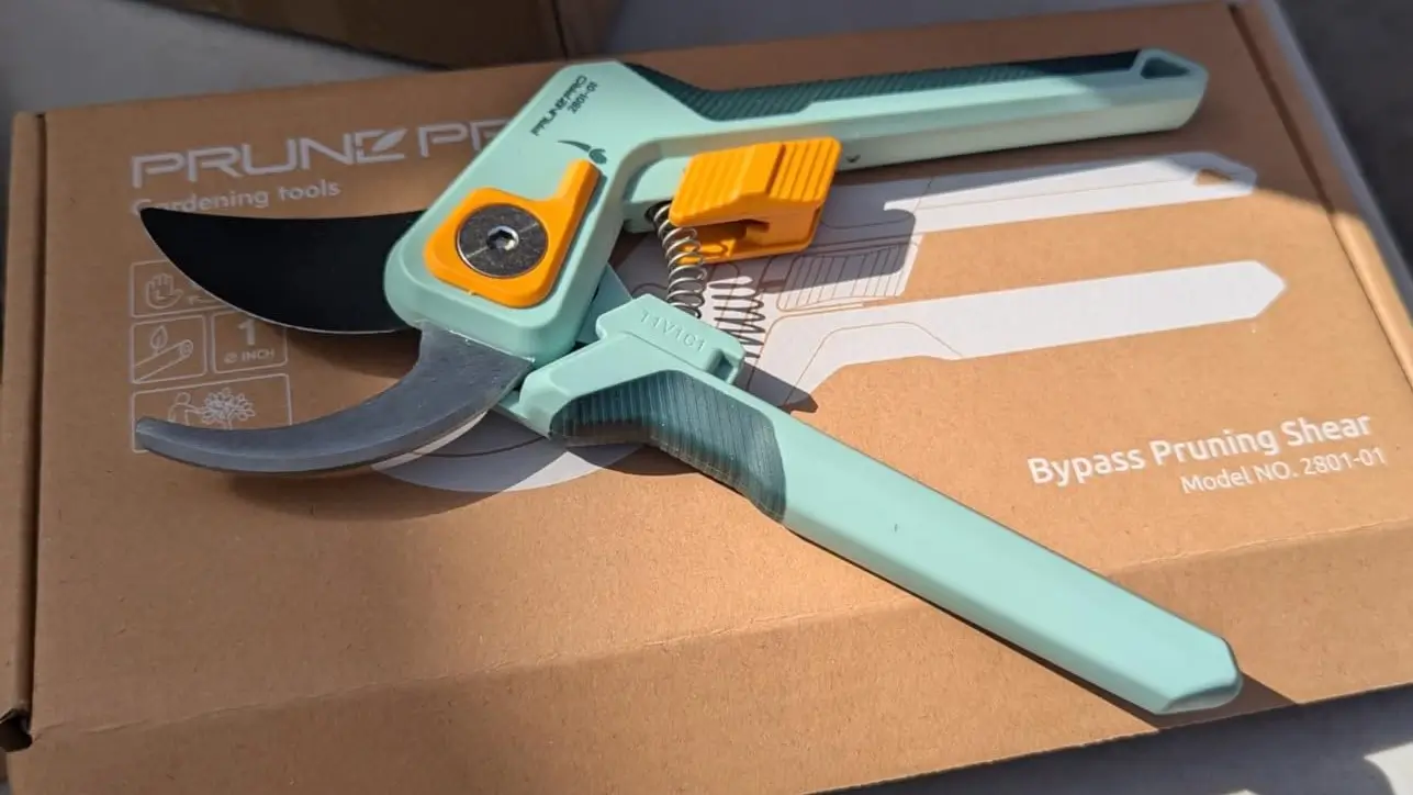 PrunePro Pruning Shears Review: Truth Pros Keep to Themselves